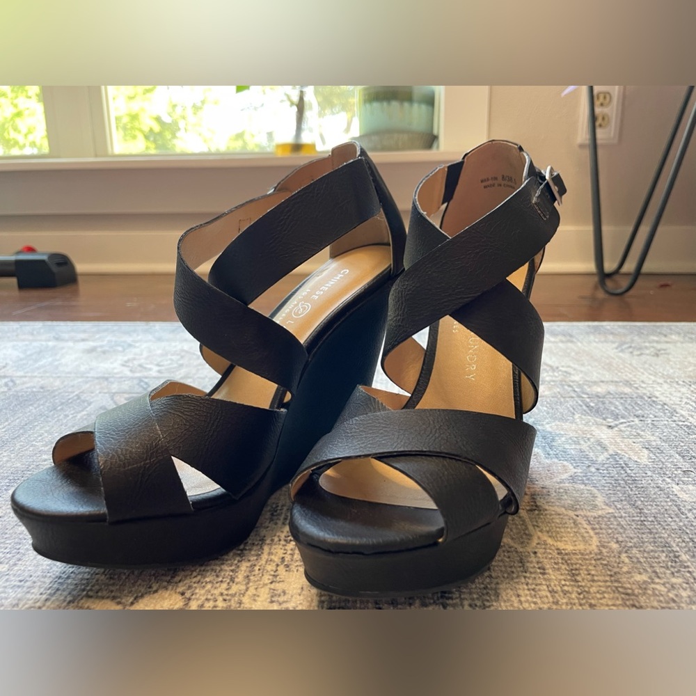 Chinese Laundry wedge sandal heel womens size 8